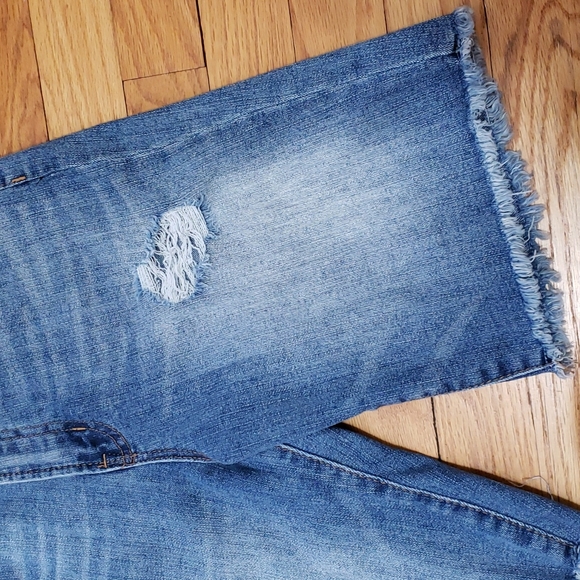 Jessica Simpson - Venice Cutoff Short Distressed High Rise Denim Jean 28 - Picture 7 of 11